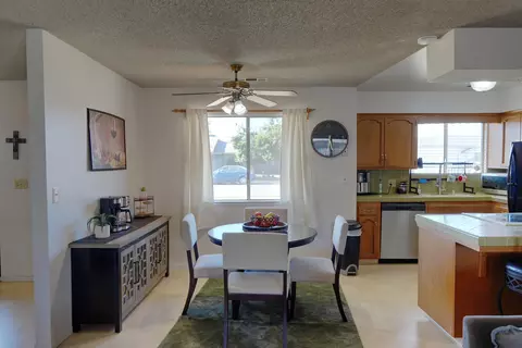 241 E Berkeley Ave, Tulare, CA 93274 photo 12