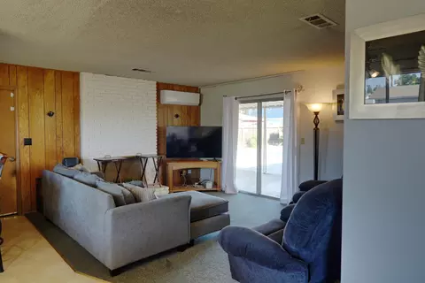 241 E Berkeley Ave, Tulare, CA 93274 photo 14