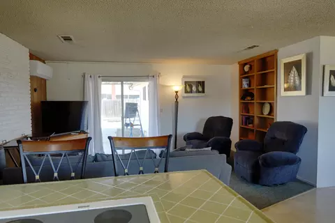241 E Berkeley Ave, Tulare, CA 93274 photo 15