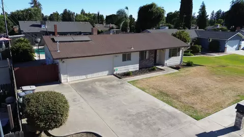 241 E Berkeley Ave, Tulare, CA 93274 photo 37