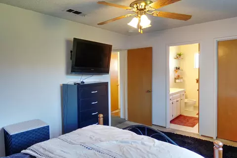 241 E Berkeley Ave, Tulare, CA 93274 photo 26