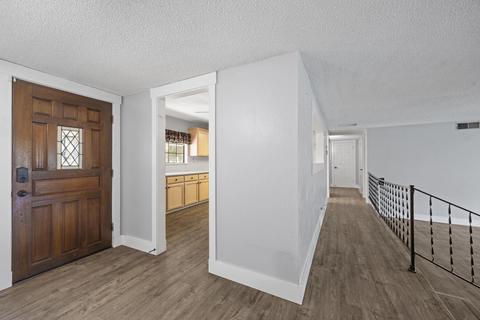2242 E Howard Ave, Visalia, CA 93292 photo 8
