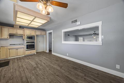 2242 E Howard Ave, Visalia, CA 93292 photo 13