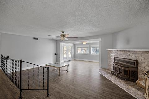 2242 E Howard Ave, Visalia, CA 93292 photo 9
