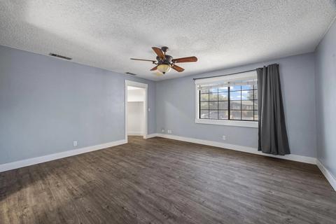2242 E Howard Ave, Visalia, CA 93292 photo 17
