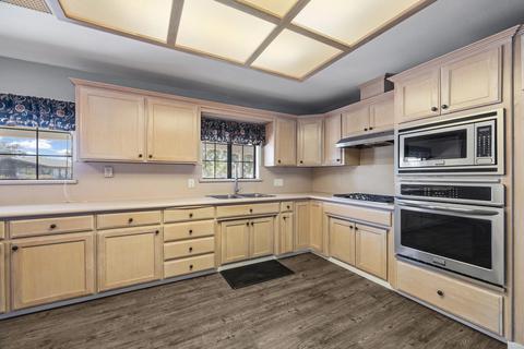 2242 E Howard Ave, Visalia, CA 93292 photo 15