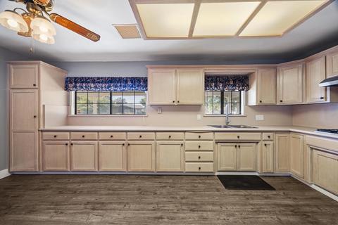 2242 E Howard Ave, Visalia, CA 93292 photo 16