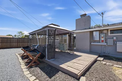1008 E Myrtle St, Hanford, CA 93230 photo 32