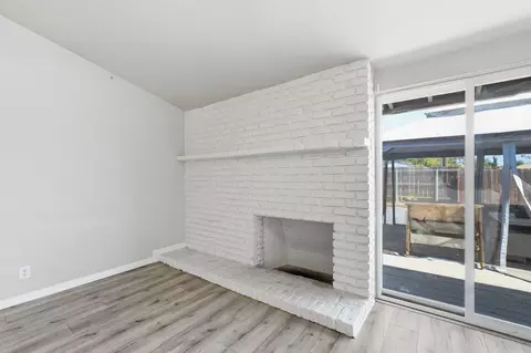 1008 E Myrtle St, Hanford, CA 93230 photo 6