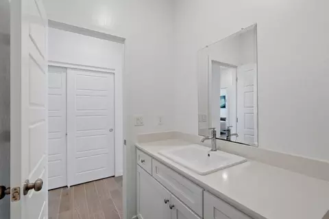 Other - 530 Baylor Dr, Lemoore, CA 93245 photo 2 of 5