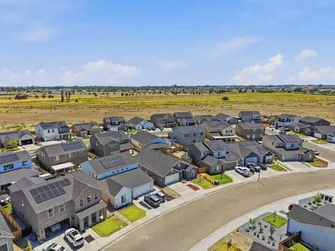View/Area - 530 Baylor Dr, Lemoore, CA 93245 photo 4 of 9