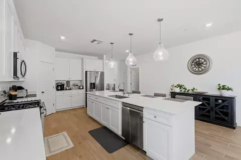 Kitchen - 530 Baylor Dr, Lemoore, CA 93245 photo 3 of 6