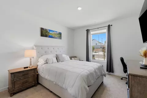 Bedroom - 530 Baylor Dr, Lemoore, CA 93245 photo 1 of 8