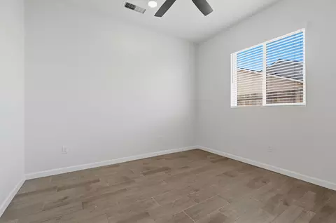 554 Green Ln, Lemoore, CA 93245 photo 14