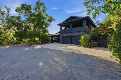 Exterior - 44159 Redbud Trl, Three Rivers, CA 93271 photo 3 of 21