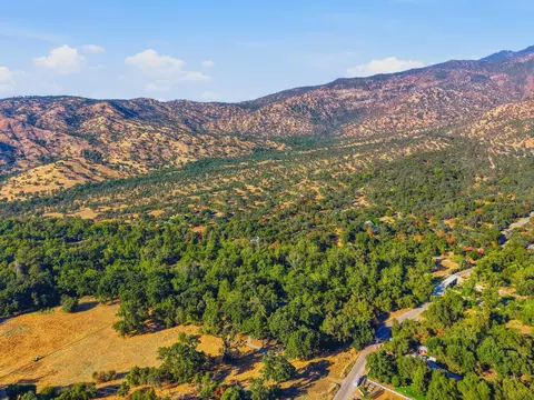 Redbud Trail, Three Rivers, CA 93271 photo 6