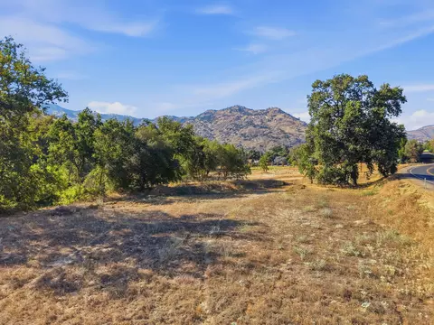 Sierra Drive, Three Rivers, CA 93271 photo 16