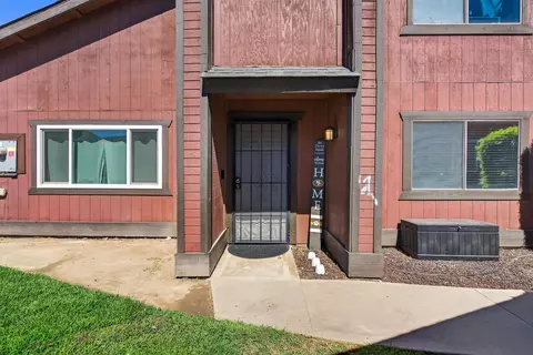 Other - 924 E Oakridge Ave, Visalia, CA 93292 photo 2 of 5