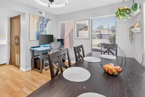 Dining - 924 E Oakridge Ave, Visalia, CA 93292 photo 2 of 2