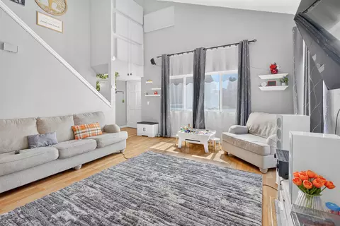 Living - 924 E Oakridge Ave, Visalia, CA 93292 photo 1 of 1