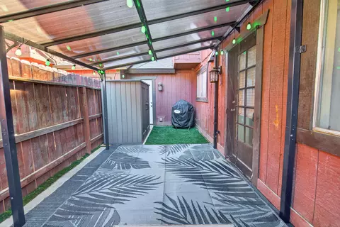 Exterior - 924 E Oakridge Ave, Visalia, CA 93292 photo 4 of 10