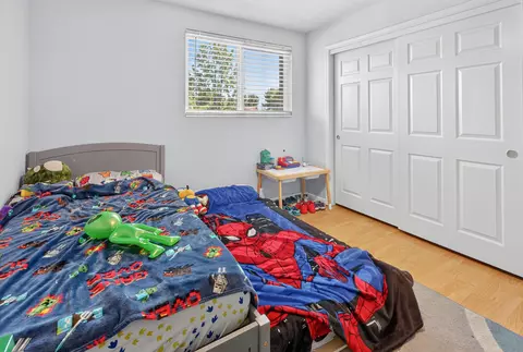 Bedroom - 924 E Oakridge Ave, Visalia, CA 93292 photo 4 of 7