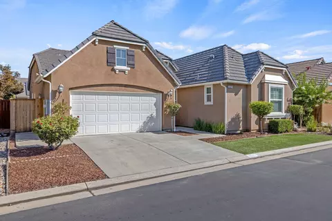 Exterior - 3825 Chessa Ln, Clovis, CA 93619 photo 2 of 7