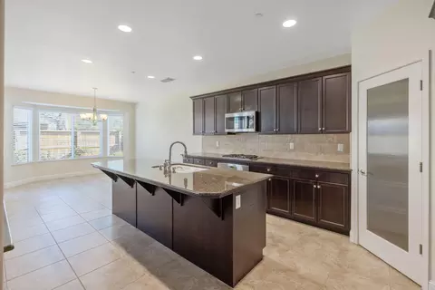 Kitchen - 3825 Chessa Ln, Clovis, CA 93619 photo 2 of 5