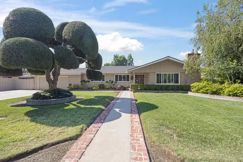 3225 W Royal Oaks Dr, Visalia, CA 93277