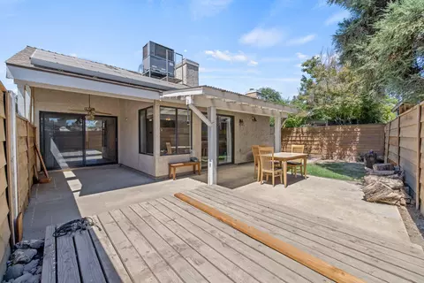 1811 E Vine, Visalia, CA 93292 photo 19