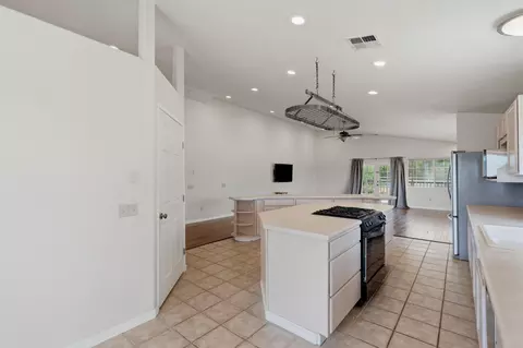 Kitchen - 33485 Globe Dr, Springville, CA 93265 photo 3 of 6