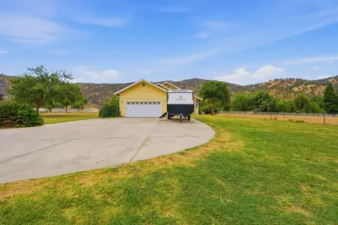 Other - 33485 Globe Dr, Springville, CA 93265 photo 2 of 10