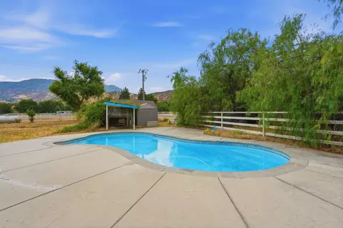 Exterior - 33485 Globe Dr, Springville, CA 93265 photo 9 of 12
