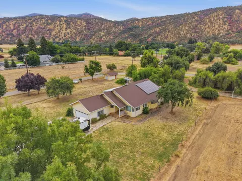 View/Area - 33485 Globe Dr, Springville, CA 93265 photo 4 of 12