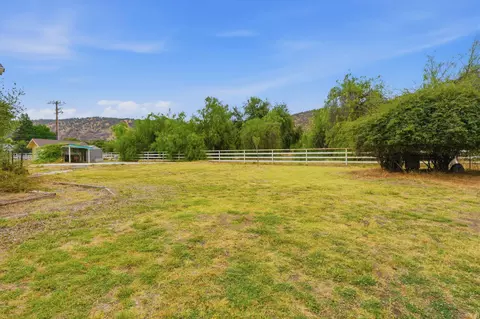 Exterior - 33485 Globe Dr, Springville, CA 93265 photo 12 of 12