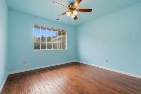 Bedroom - 33485 Globe Dr, Springville, CA 93265 photo 3 of 5