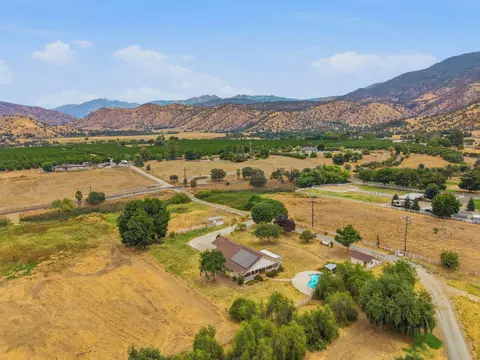View/Area - 33485 Globe Dr, Springville, CA 93265 photo 8 of 12