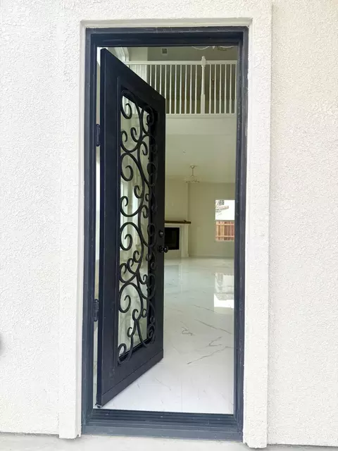 Entry Way - 169 Lake Dr, Lemoore, CA 93245 photo 1 of 3