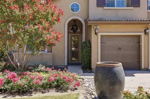 2931 W Cecil Ave, Visalia, CA 93291