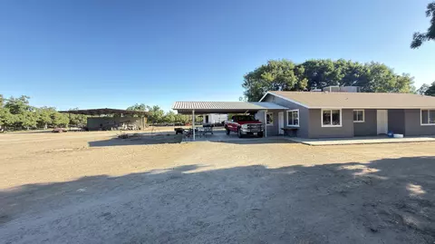 24246 Rd 168, Tulare, CA 93274
