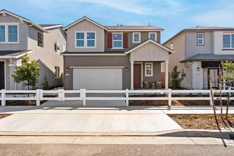 1448 W Prescott Ave, Visalia, CA 93291