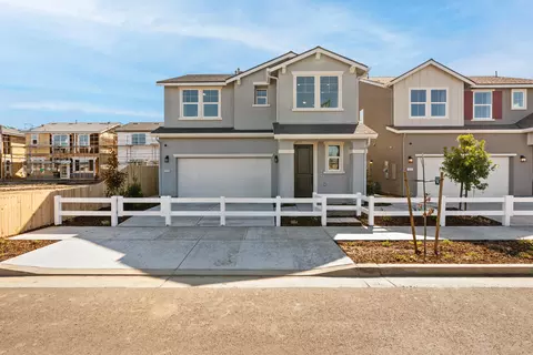 3020 N Hickory Ave, Visalia, CA 93291