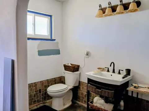 Bath - 1820 E Ash Ave, Tulare, CA 93274 photo 1 of 2