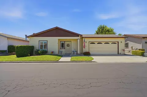 4627 S Linda Vis, Visalia, CA 93277