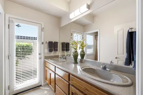 1220 E Copper Ct, Visalia, CA 93292 photo 30