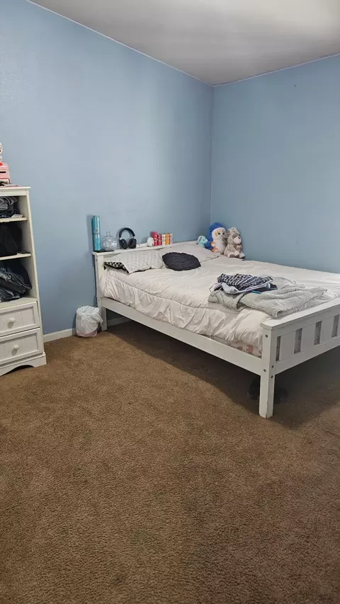 Bedroom - 595 N Evans Rd, Tipton, CA 93272 photo 1 of 3