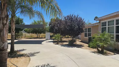 Exterior - 595 N Evans Rd, Tipton, CA 93272 photo 3 of 12
