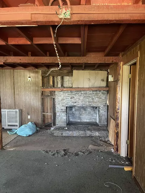 Living - 45003 W Steep Hill Dr, Posey, CA 93260 photo 1 of 1