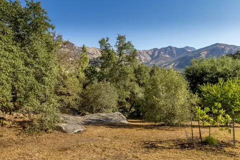 Exterior - 42854 Sierra Dr, Three Rivers, CA 93271 photo 20 of 24
