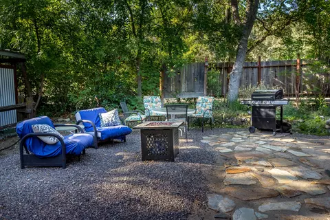 Exterior - 42854 Sierra Dr, Three Rivers, CA 93271 photo 11 of 24
